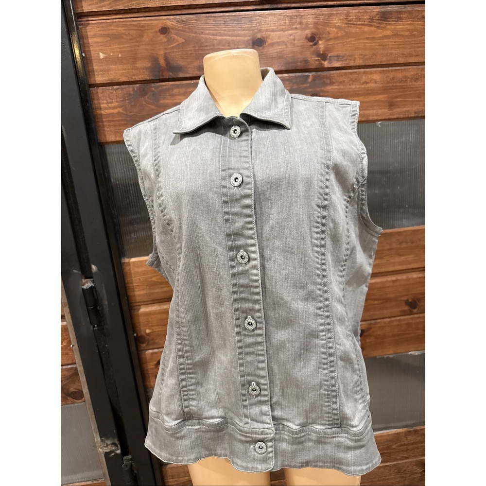 Chico's Platinum Vest Women's Gray Denim Button Up Casual Wear Comfort Size 3.